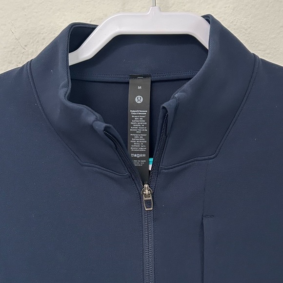 NWOT Lululemon Sojourn Jacket
True Navy M - Picture 2 of 15